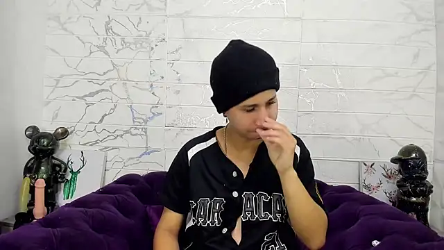 Im Milan Rs online show from February 8, 6:54 am