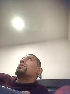 jeremiabello online show from March 25, 9:10 pm