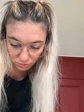 carlaaa online show from September 14, 8:13 am