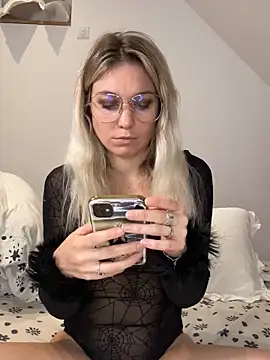 carlaaa online show from October 30, 8:53 pm