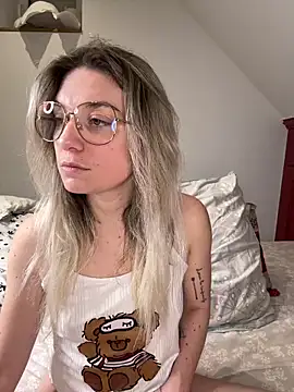 carlaaa online show from March 13, 10:05 pm