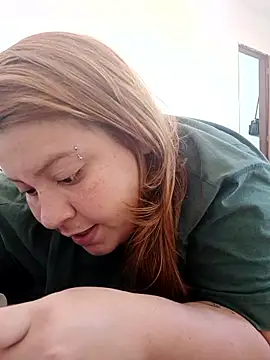 Snapshot of carola_hotwife chatting on November 18, 2:43 pm carola hotwife online show from November 18, 2:43 pm