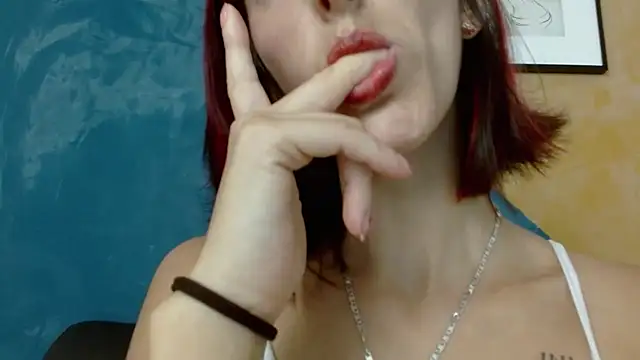 Snapshot of Ambar_Roux_ chatting on December 29, 9:20 pm Ambar Roux online show from December 29, 9:20 pm