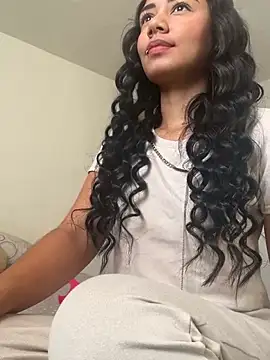 Snapshot of _Luana chatting on December 26, 9:11 am  Luana online show from December 26, 9:11 am