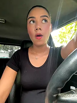 Snapshot of _Luana chatting on November 10, 5:56 pm Luana online show from November 10, 5:56 pm