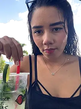 Snapshot of _Luana chatting on November 18, 5:39 pm Luana online show from November 18, 5:39 pm