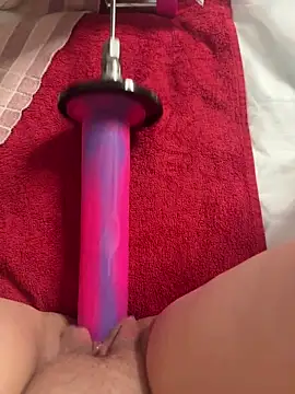 Snapshot of luisa1 chatting on November 28, 8:00 pm luisa1 online show from November 28, 8:00 pm