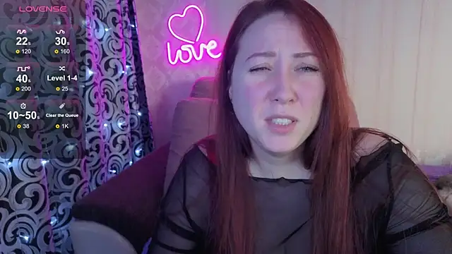 Snapshot of KellyCrystall chatting on December 21, 7:15 am KellyCrystall online show from December 21, 7:15 am