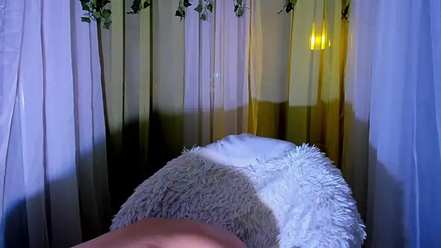 Lioneass online show from December 15, 12:06 pm