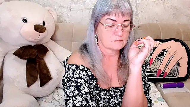 Snapshot of SiberiabBerry chatting on November 7, 12:54 am SiberiabBerry online show from November 7, 12:54 am