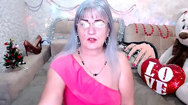 Snapshot of SiberiabBerry chatting on December 14, 5:46 am SiberiabBerry online show from December 14, 5:46 am