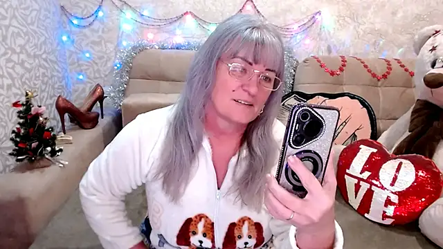 Snapshot of SiberiabBerry chatting on December 16, 2:00 pm SiberiabBerry online show from December 16, 2:00 pm