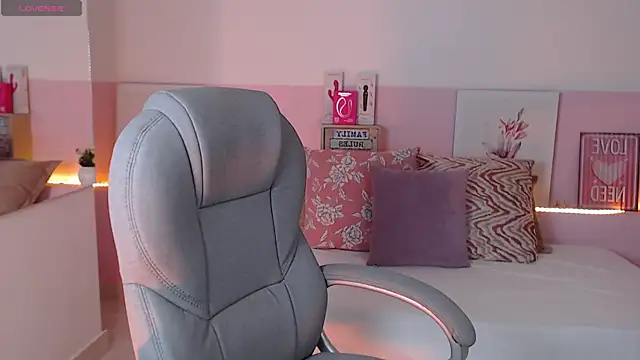 violeta leon online show from March 22, 1:22 am