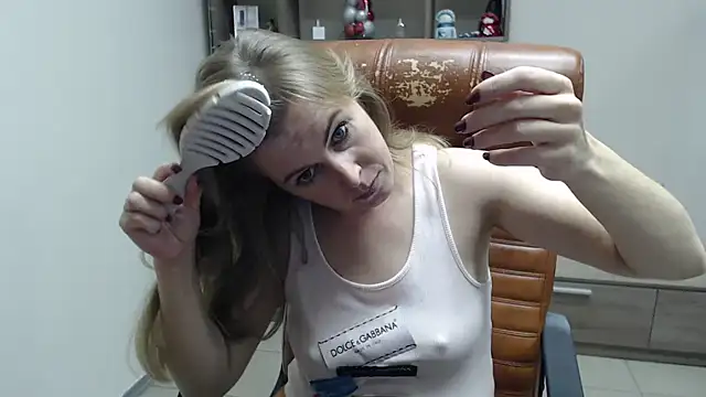 Hot Milady online show from November 20, 8:14 am