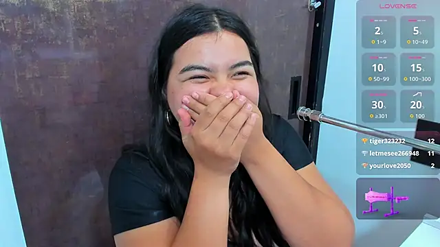 Snapshot of klhoe_boobs chatting on October 29, 4:04 am klhoe boobs online show from October 29, 4:04 am