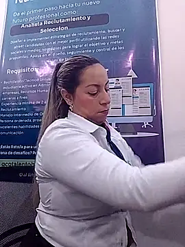 Snapshot of Katalina_S3xy chatting on February 5, 12:43 pm Katalina S3xy online show from February 5, 12:43 pm