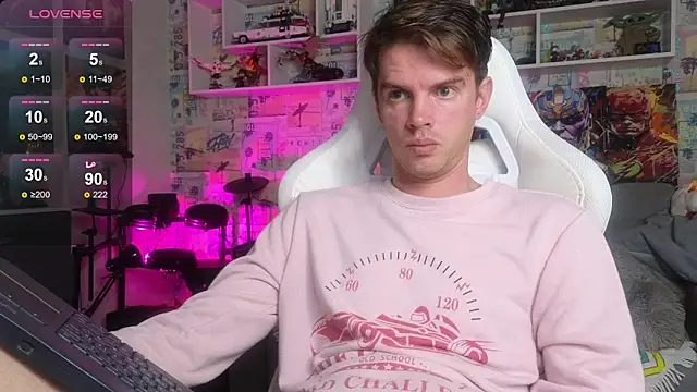 Snapshot of Mike_Burn chatting on October 9, 11:30 am Mike Burn online show from October 9, 11:30 am