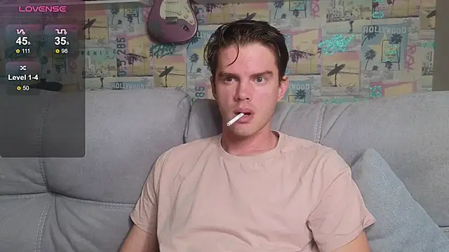 Snapshot of Mike_Burn chatting on October 18, 12:06 pm Mike Burn online show from October 18, 12:06 pm