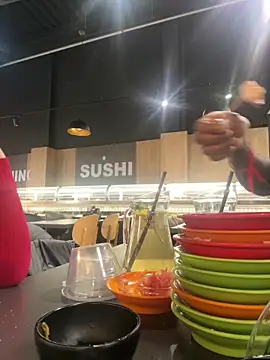 MacTroy online show from March 17, 4:43 pm