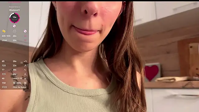 HellPeach online show from October 26, 8:04 pm