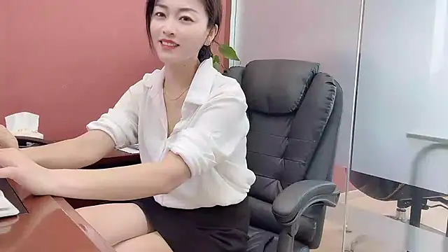 Snapshot of QianF-666 chatting on October 9, 2:31 am QianF-666 online show from October 9, 2:31 am