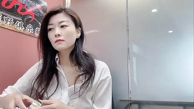 Snapshot of QianF-666 chatting on October 20, 2:12 am QianF-666 online show from October 20, 2:12 am