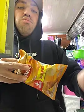 JuanZapata33 online show from November 19, 9:59 pm