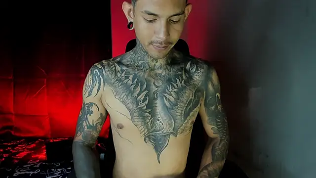 Travistanner 28 online show from April 7, 6:25 am