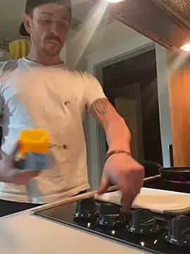 Snapshot of Gman143187 chatting on October 14, 8:20 pm Gman143187 online show from October 14, 8:20 pm