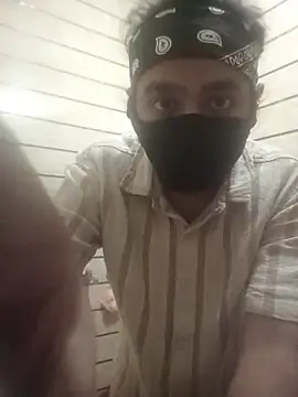 Snapshot of weeif chatting on April 4, 10:40 pm weeif online show from April 4, 10:40 pm