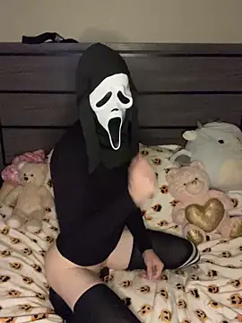 Snapshot of YourFavTwinkie chatting on October 15, 5:29 am YourFavTwinkie online show from October 15, 5:29 am