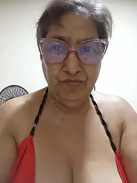 Snapshot of florecita69 chatting on July 24, 2:31 am florecita69 online show from July 24, 2:31 am