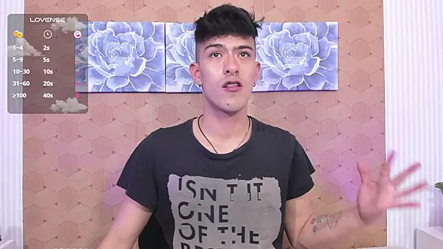 Snapshot of Ryan_Clark_ chatting on December 1, 11:36 pm Ryan Clark online show from December 1, 11:36 pm