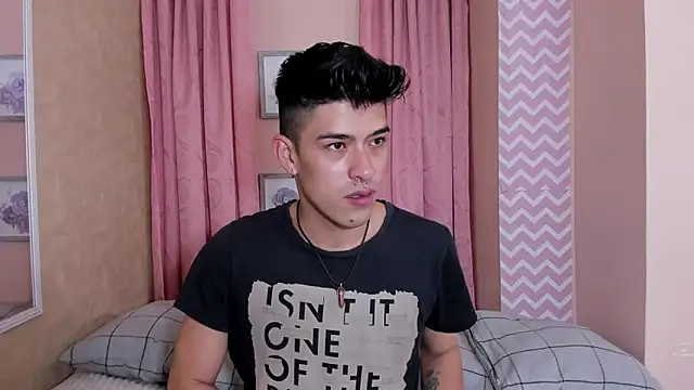 Snapshot of Ryan_Clark_ chatting on December 20, 8:34 pm Ryan Clark online show from December 20, 8:34 pm