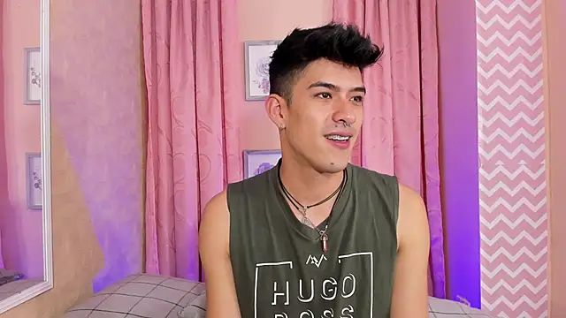 Snapshot of Ryan_Clark_ chatting on January 11, 5:29 pm Ryan Clark online show from January 11, 5:29 pm