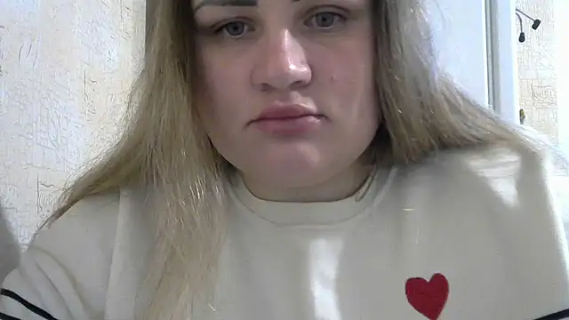 Snapshot of Honeydew-Waves chatting on December 17, 6:08 am Honeydew-Waves online show from December 17, 6:08 am