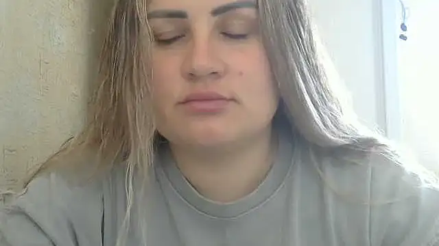 Snapshot of Honeydew-Waves chatting on June 29, 9:48 am Honeydew-Waves online show from June 29, 9:48 am