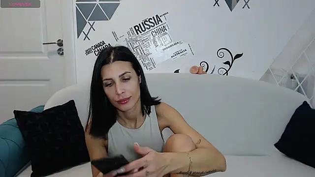 Snapshot of -jennyX0 chatting on February 12, 8:16 am -jennyX0 online show from February 12, 8:16 am