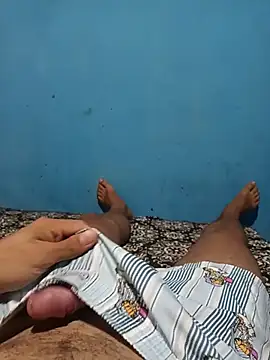 Snapshot of 1995eduardo chatting on February 6, 1:38 am 1995eduardo online show from February 6, 1:38 am