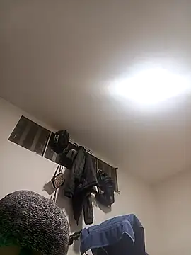 giuliana andrade online show from February 22, 11:24 am