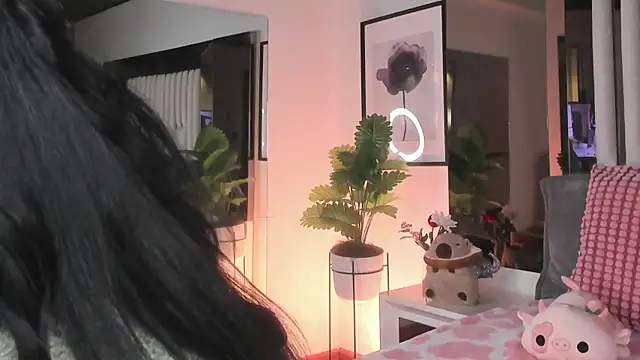 Kitty Eliffe online show from February 5, 9:41 pm