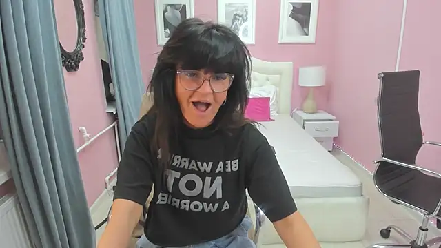 EricaAndPenelopa online show from November 30, 8:35 pm