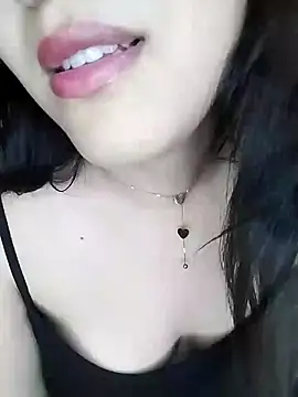 Snapshot of Tota_Khan chatting on December 9, 7:39 am Tota Khan online show from December 9, 7:39 am