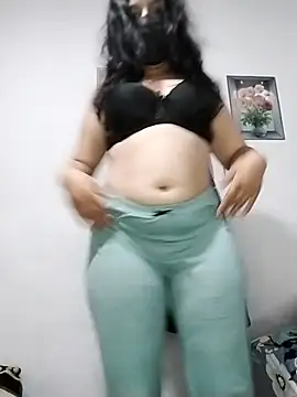 Snapshot of Tota_Khan chatting on November 21, 12:32 am Tota Khan online show from November 21, 12:32 am