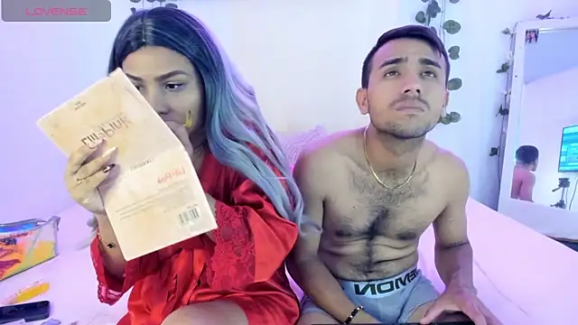 Snapshot of catalina_and_roger chatting on October 16, 8:43 pm catalina and roger online show from October 16, 8:43 pm