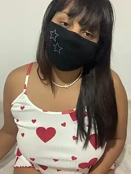 Snapshot of Jeroliee_viyana chatting on January 28, 3:15 am Jeroliee viyana online show from January 28, 3:15 am