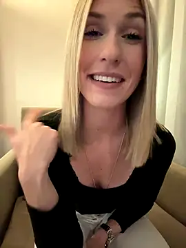 lola tentatiion online show from December 22, 6:27 pm