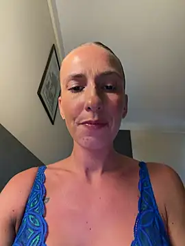 lola tentatiion online show from July 11, 7:38 pm