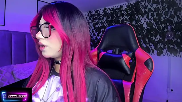 Kitty Gang online show from February 13, 1:23 am