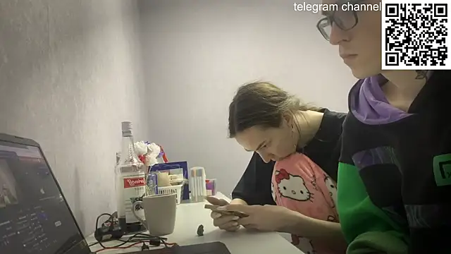 Alex17am online show from December 14, 1:38 pm